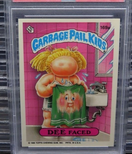 Dee Faced